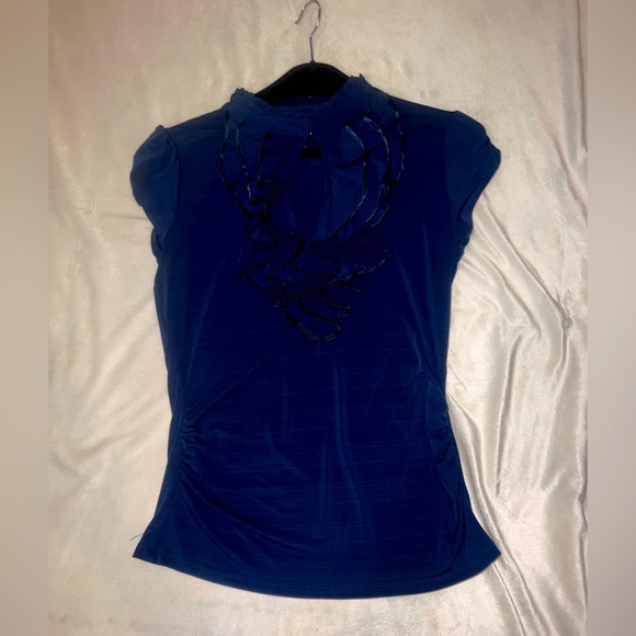 Heart and Soul Navy Blue Blouse… size Large. Smoke and Pet free - Picture 2 of 9